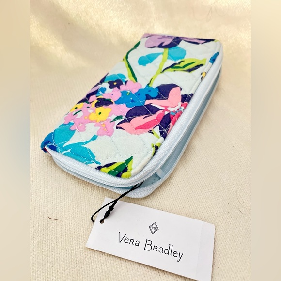 Vera Bradley Quilted Floral Accordion Wallet - Picture 6 of 7